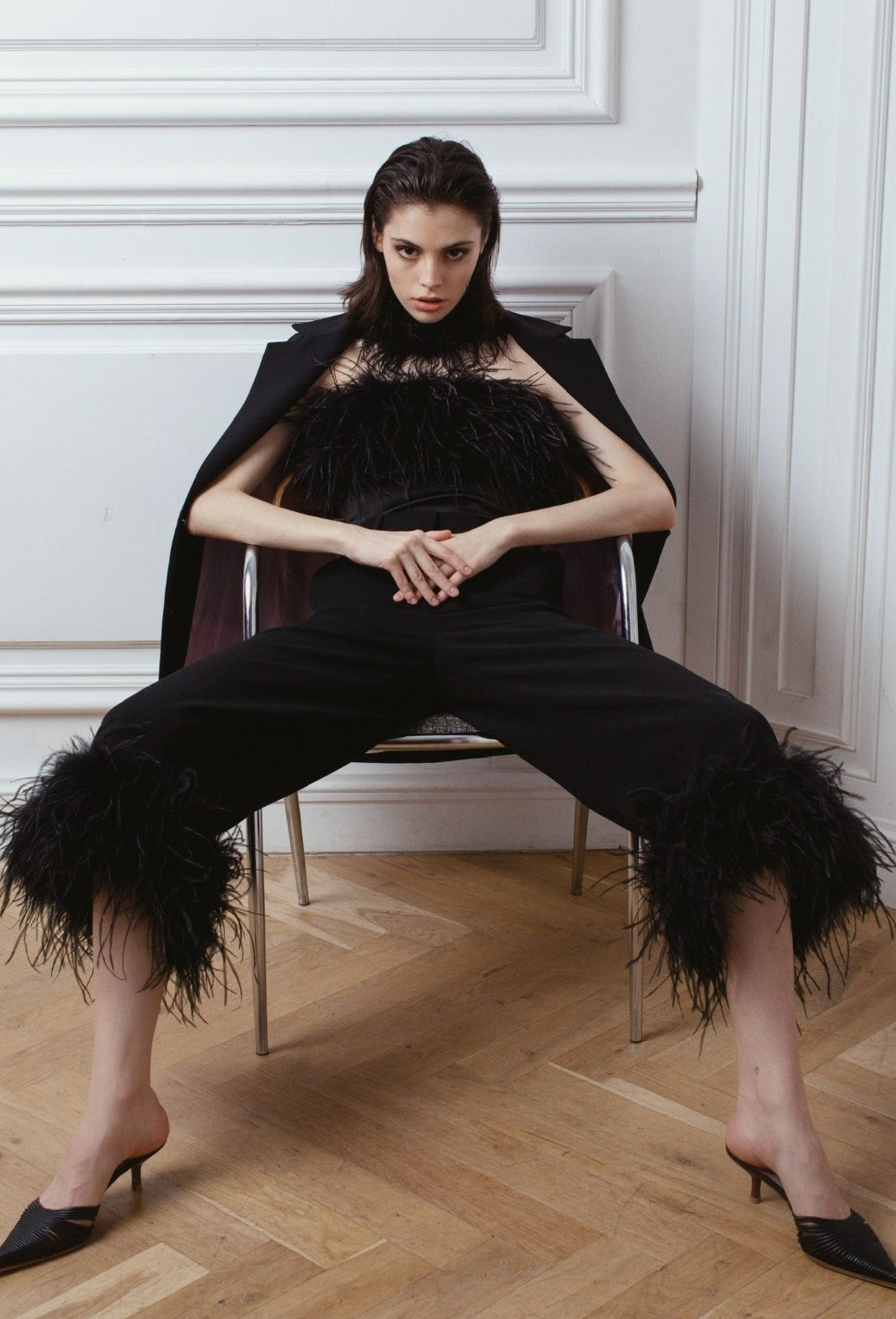 Брюки- кюлоты с декором из пера - фото 102413