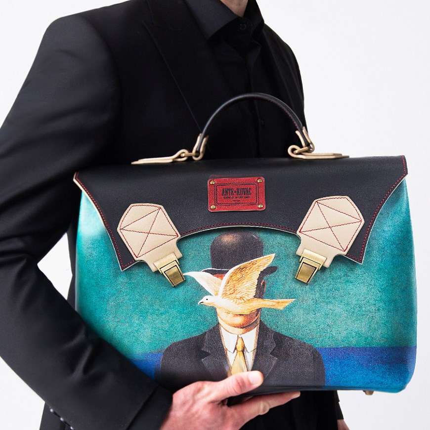 Портфель горизонтальный "Человек в котелке" - фото 103422