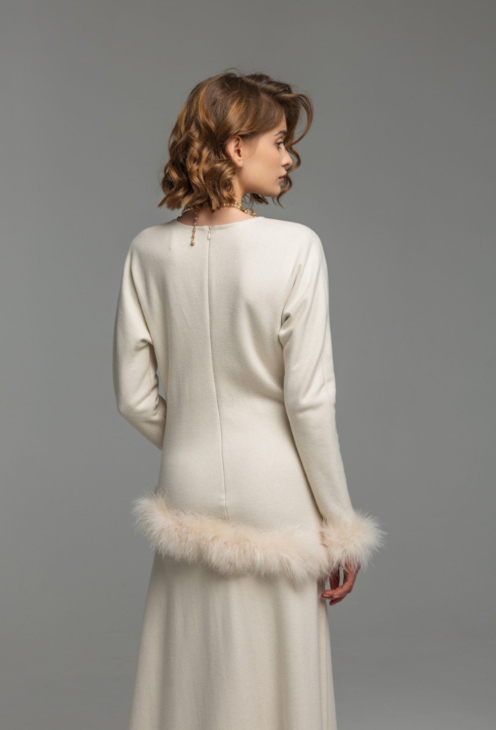Платье из шерсти с перьями - фото 105671