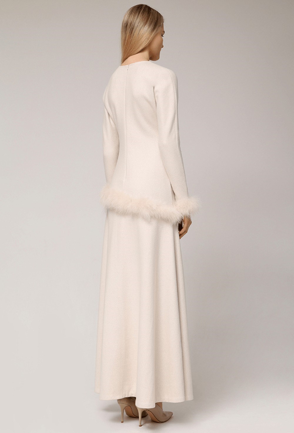 Платье из шерсти с перьями - фото 105674