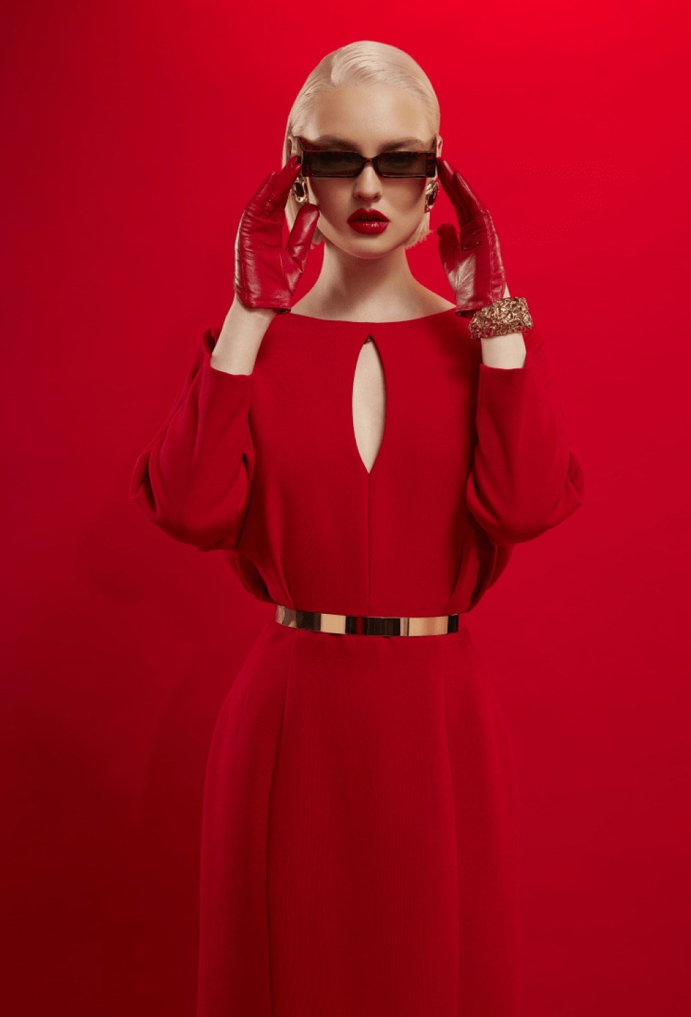 Платье с вырезом - фото 105760