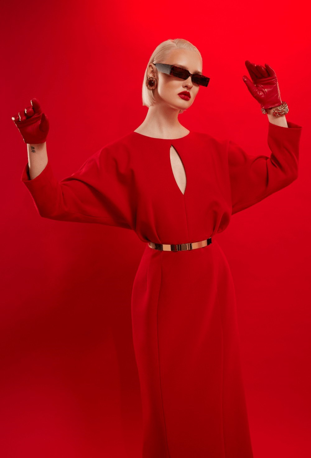 Платье с вырезом - фото 105763