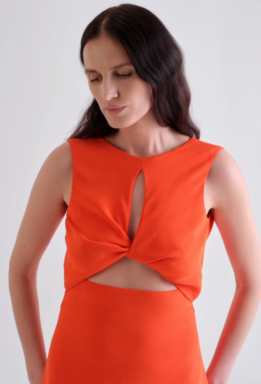 Платье с вырезом - фото 105782