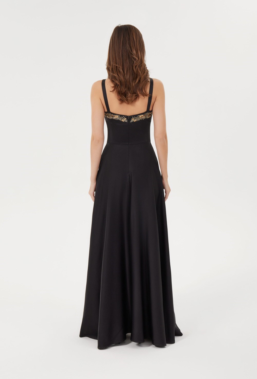 Платье с вышивкой - фото 105798