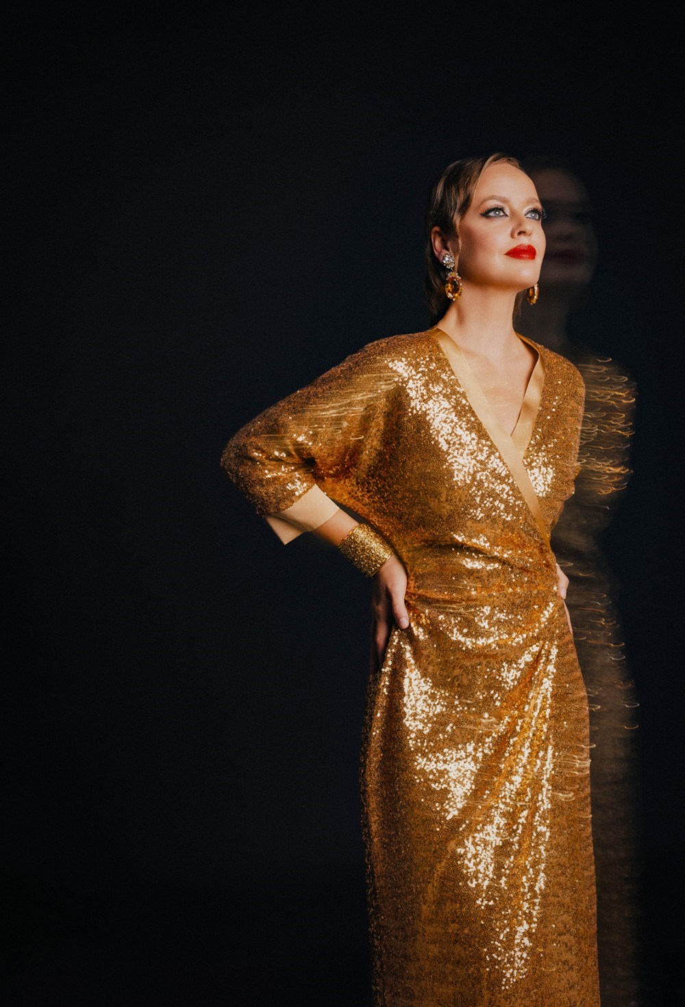 Платье с пайетками - фото 105836