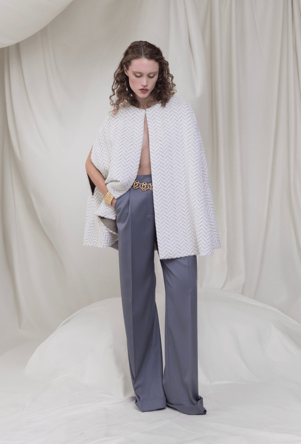 Кейп из шерсти - фото 106094