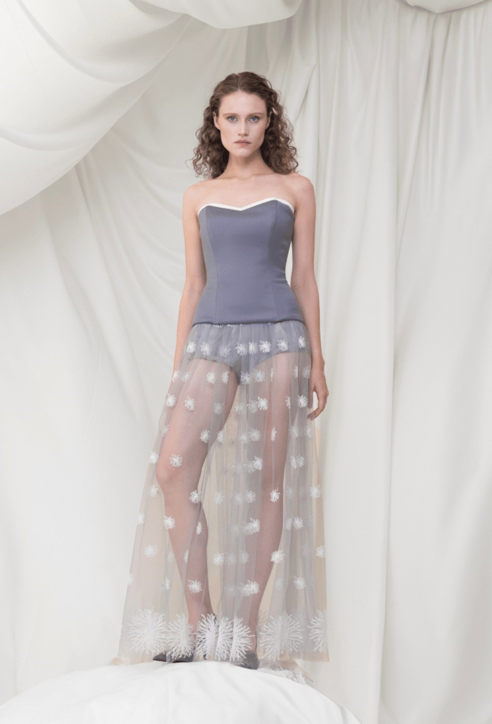 Юбка с вышивкой - фото 106370