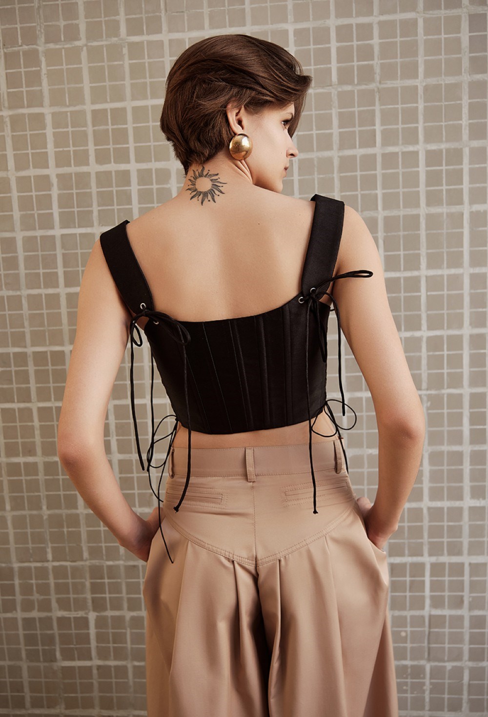 Корсет с булавками - фото 106572