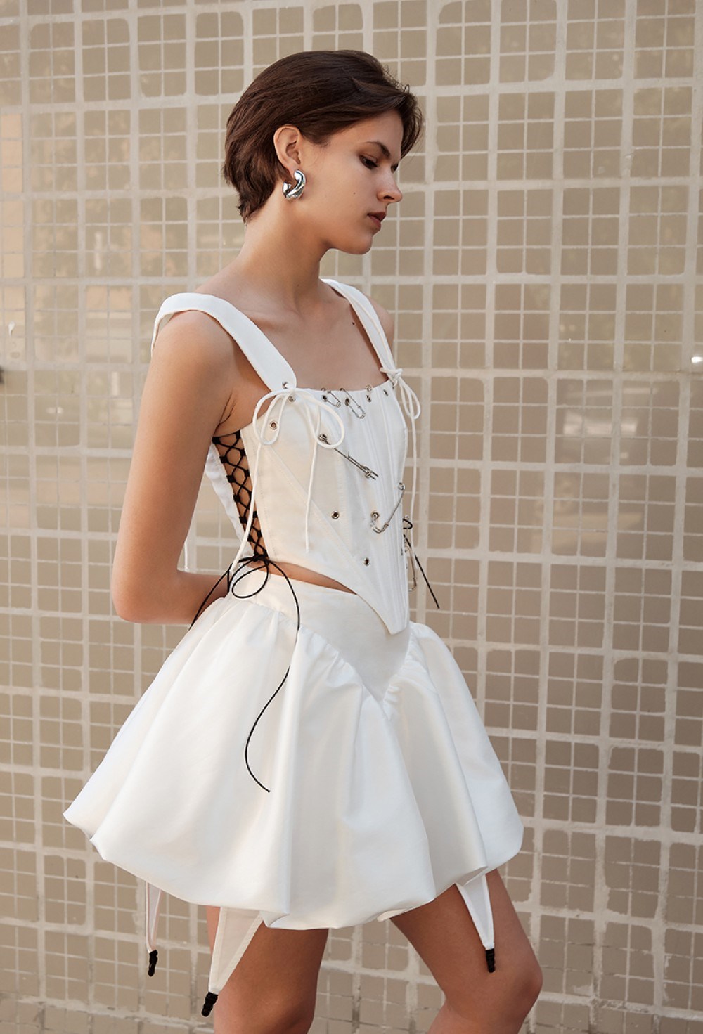 Корсет с булавками - фото 106577