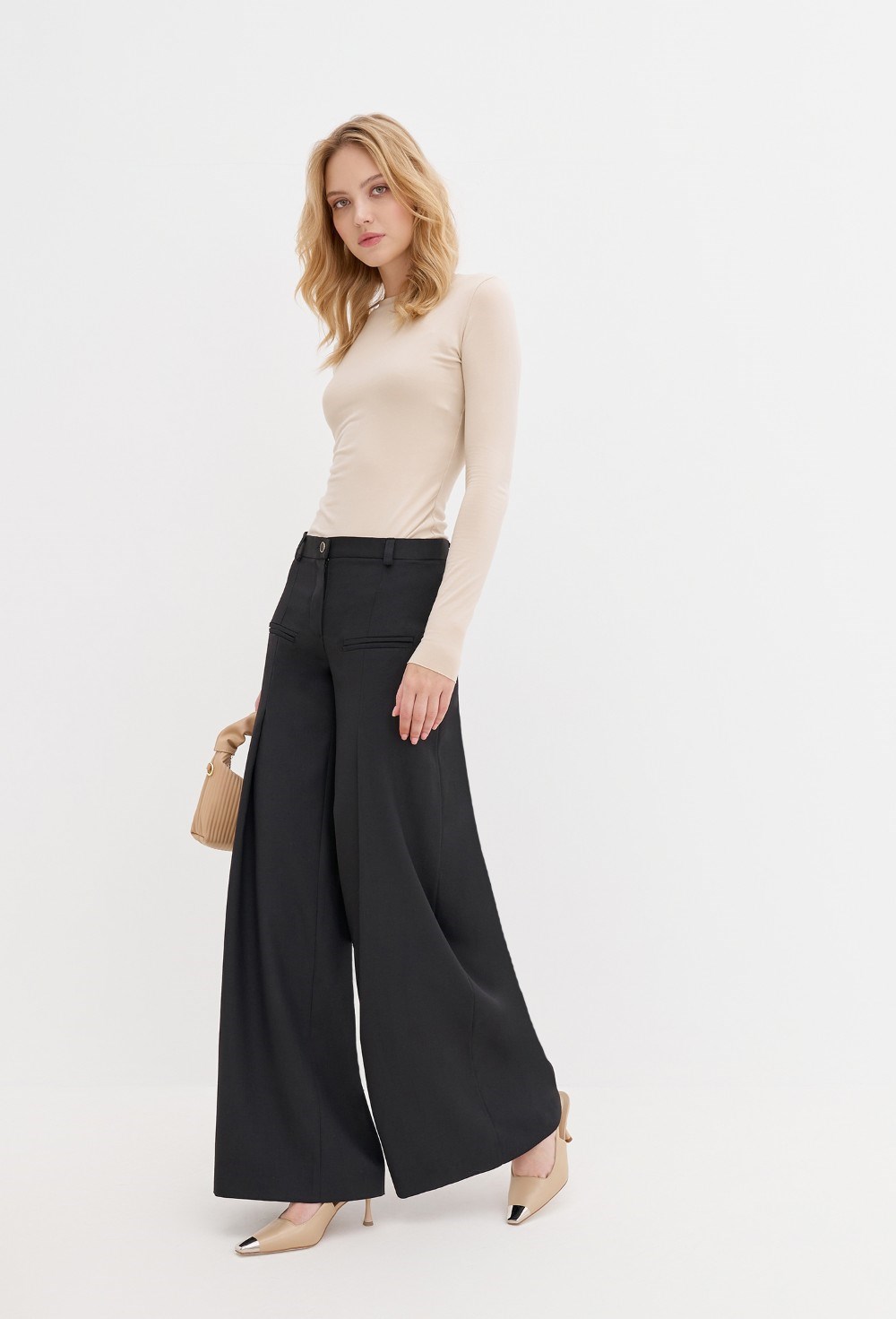 Брюки с глубокими защипами - фото 107992