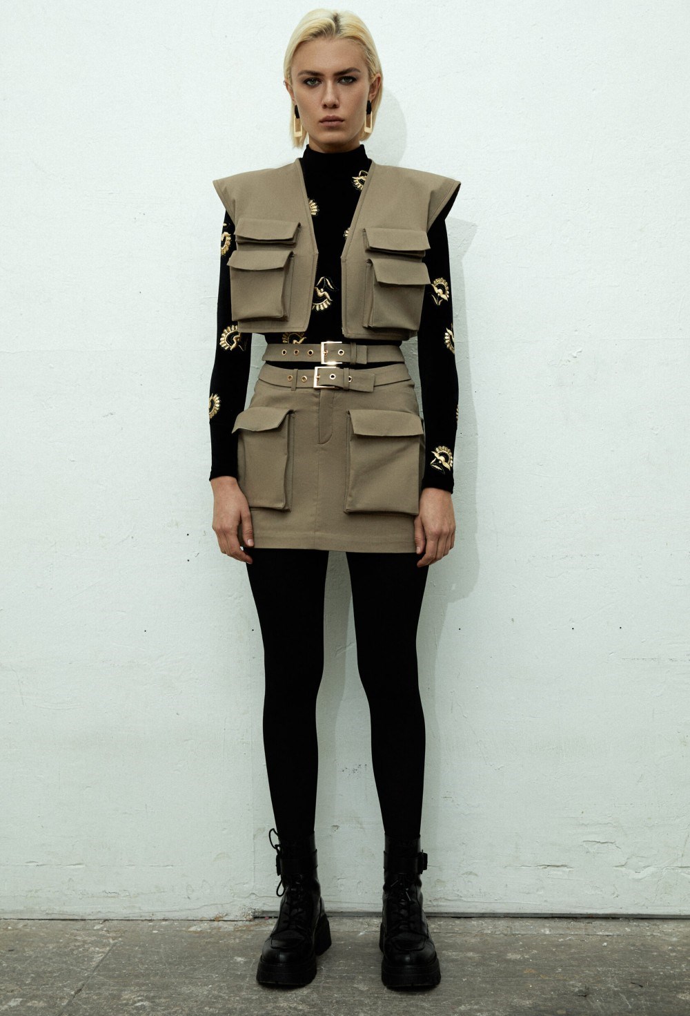 Жилет с объемными карманами - фото 108016