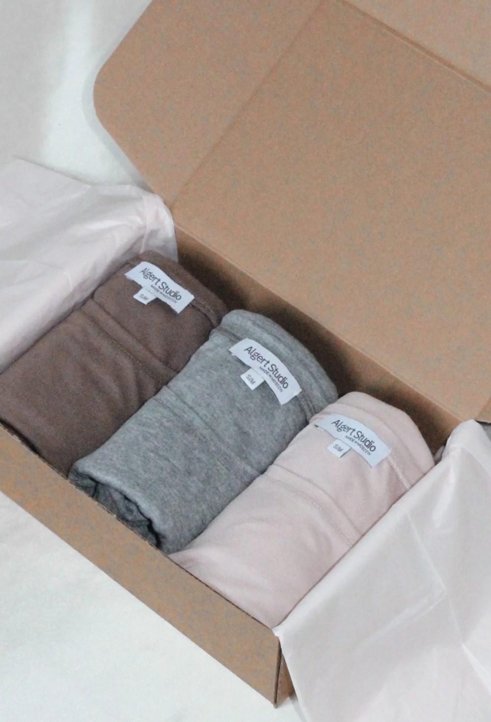 Подарочный бокс с лонгсливами 3 шт. - фото 108514