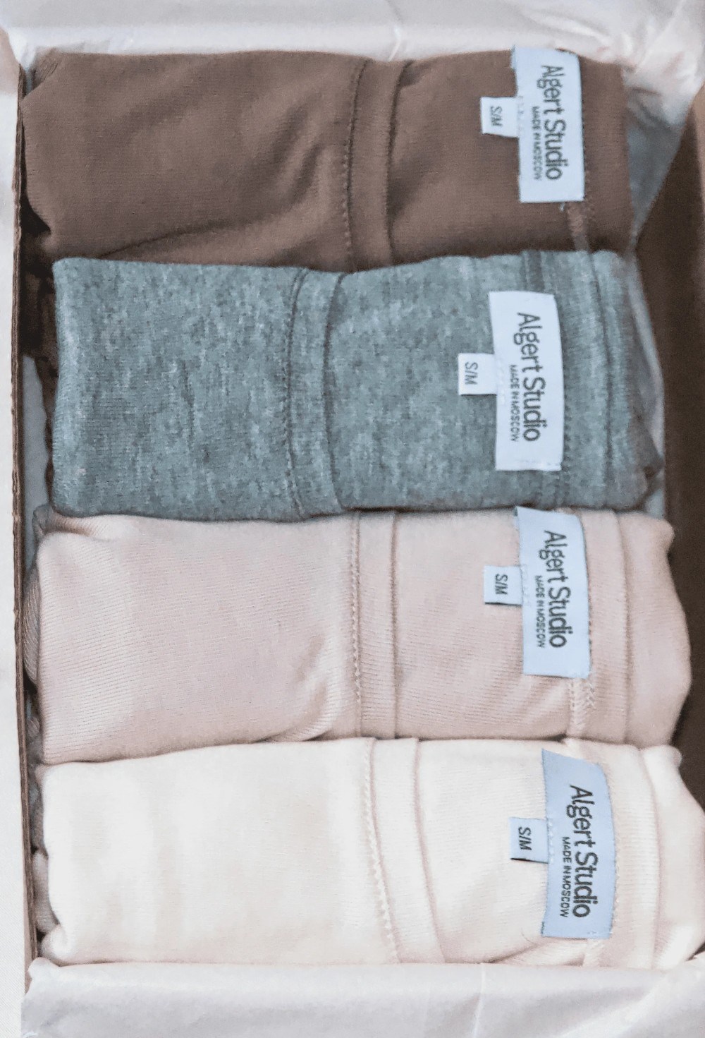 Подарочный бокс с лонгсливами 4 шт - фото 108521