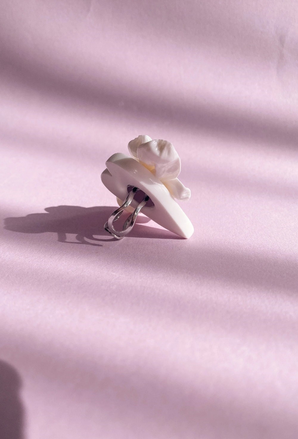 Кольцо Белое сердце с крестом - фото 108595