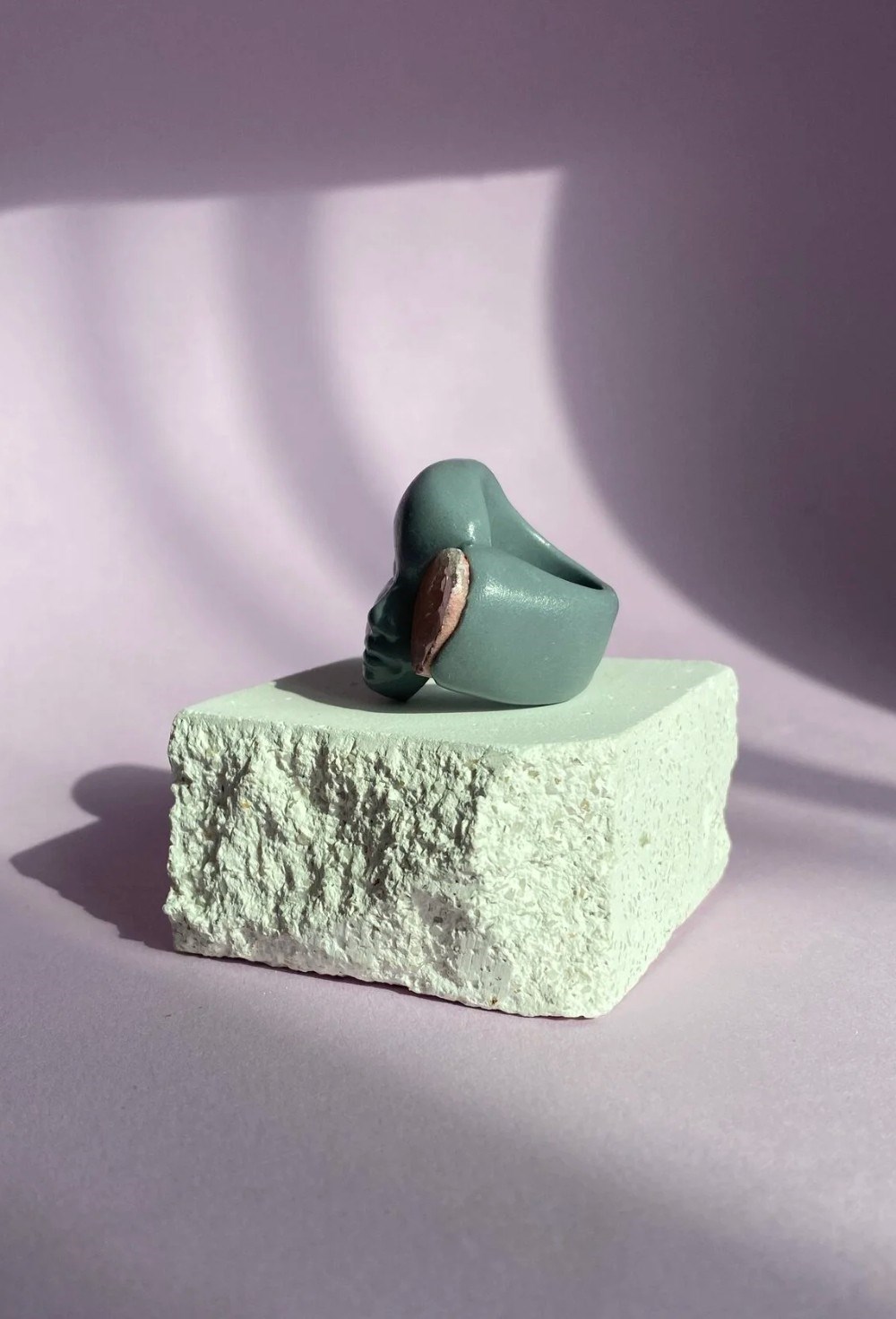 Графитовое кольцо с агатом - фото 108627