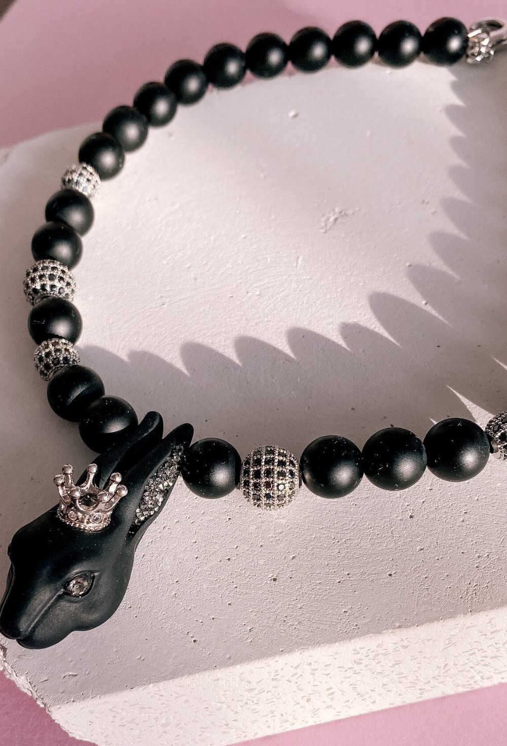 Чокер с кроликом - фото 108690 Чокер с кроликом - фото 108690