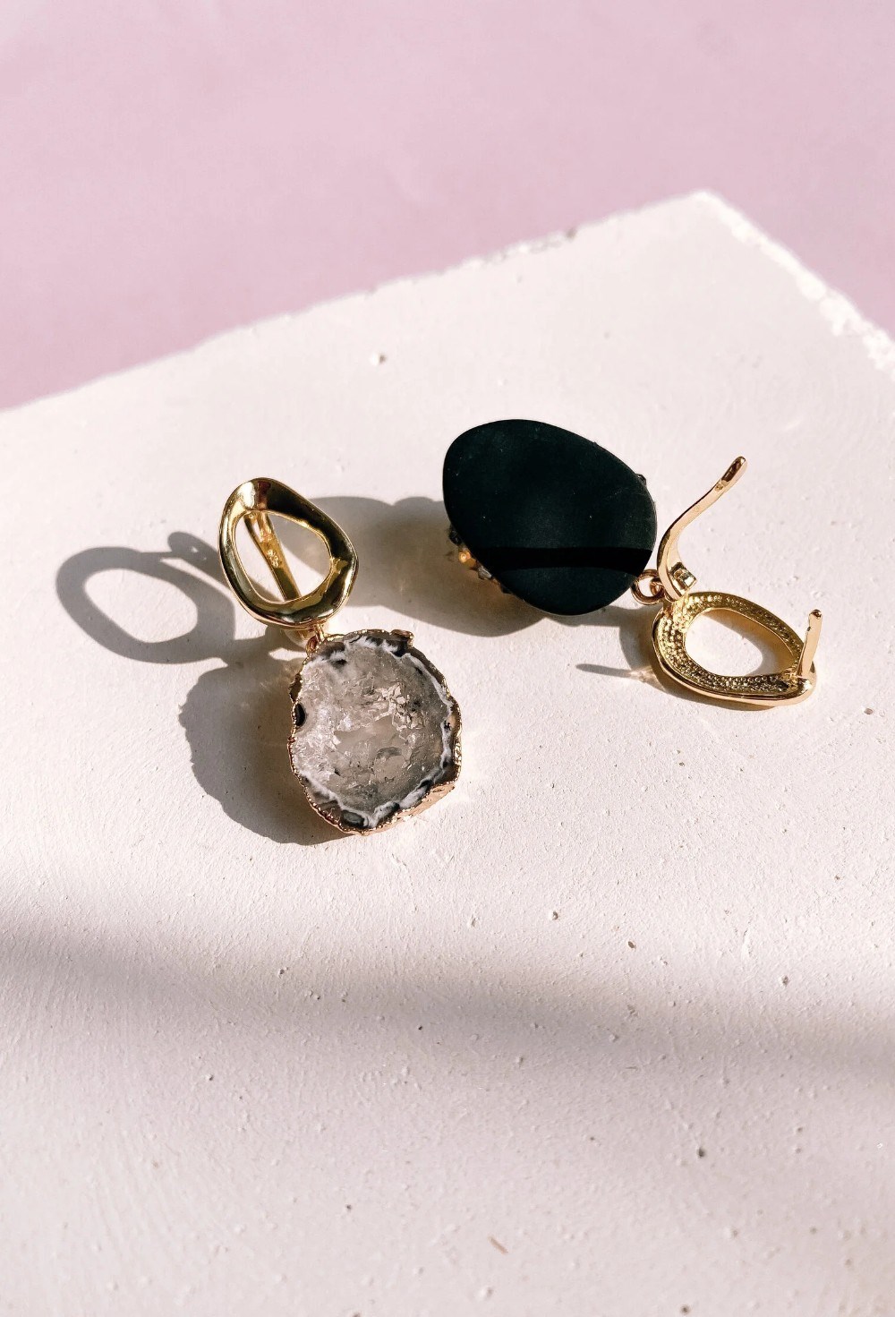 Серьги черная куколка мини с агатом - фото 108724