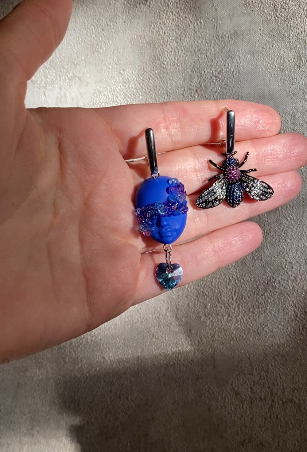 Серьги с сапфировой куколкой мини и пчелкой - фото 108751