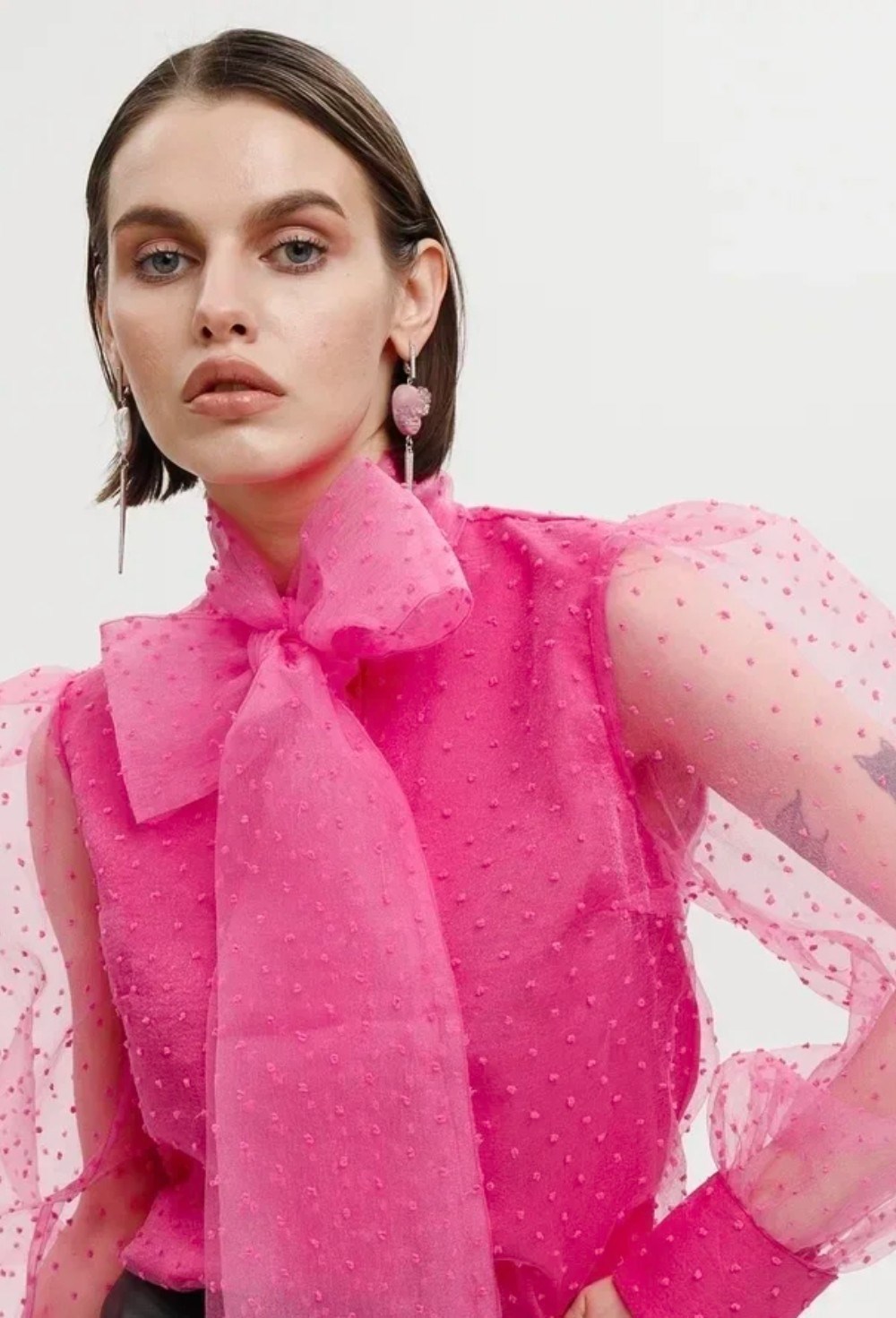 Серьги с розовой куколкой мини жемчужиной и иглами - фото 108778