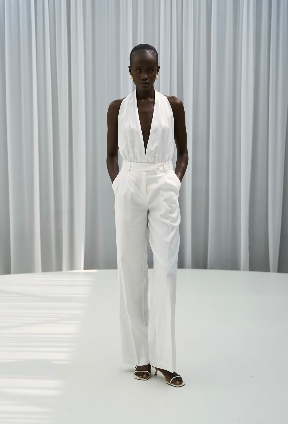 Брюки изо льна - фото 109581