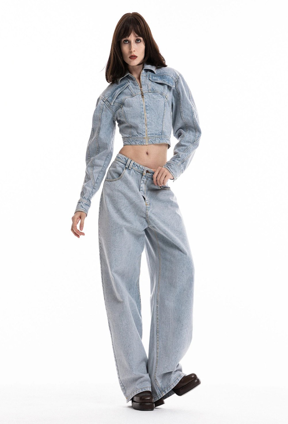 Джинсы широкие голубые - фото 109983