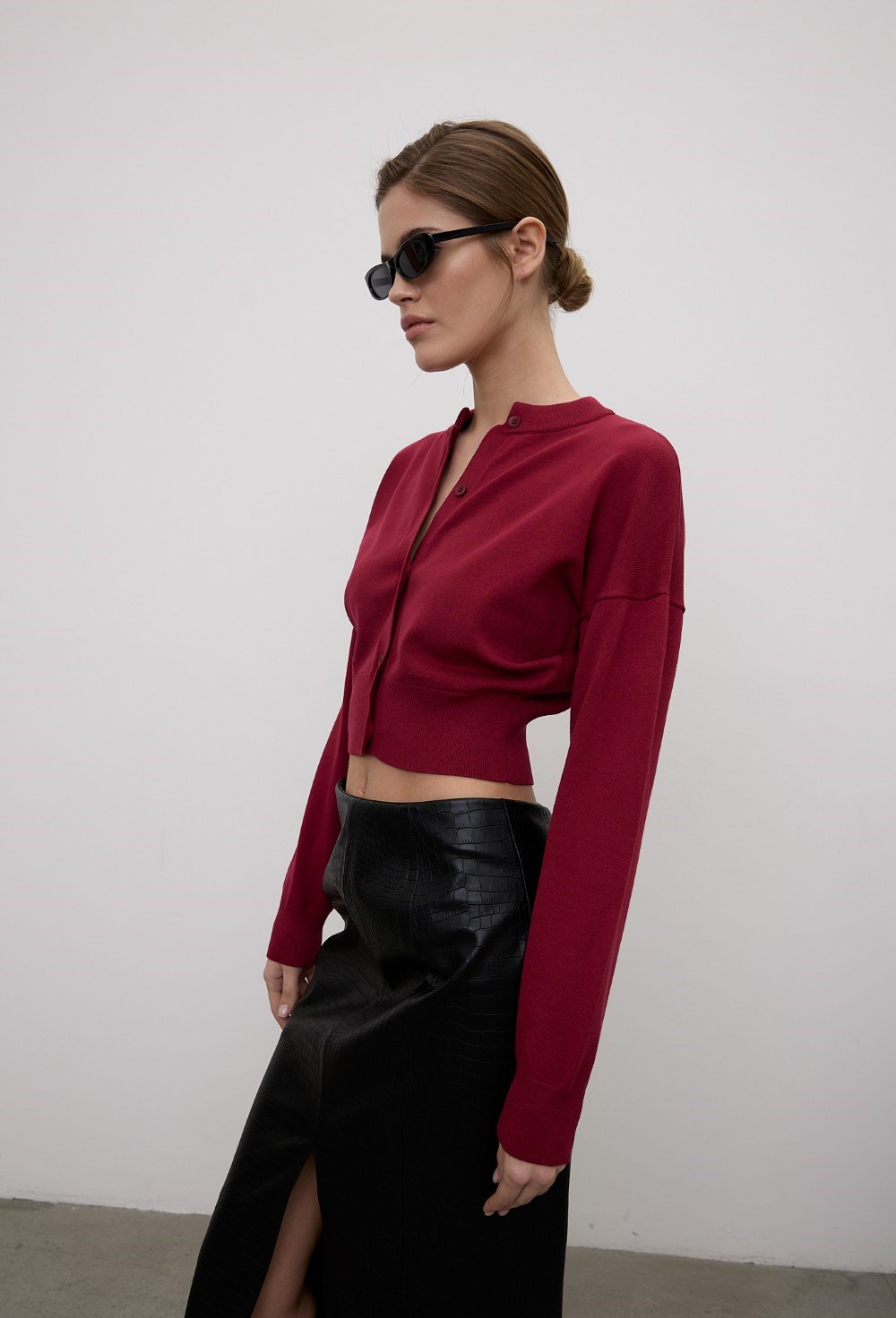 Укороченный вязаный кардиган - фото 113643