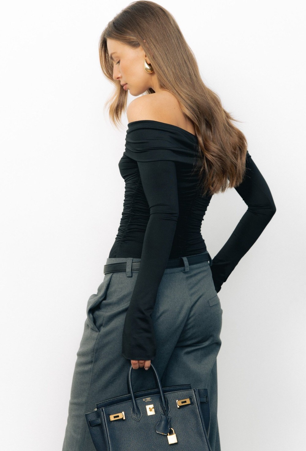 Облегающее боди с открытыми плечами - фото 113764