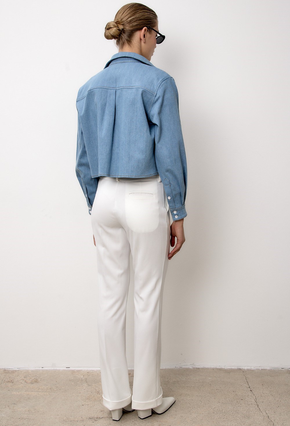 Укороченная джинсовая рубашка - фото 113854