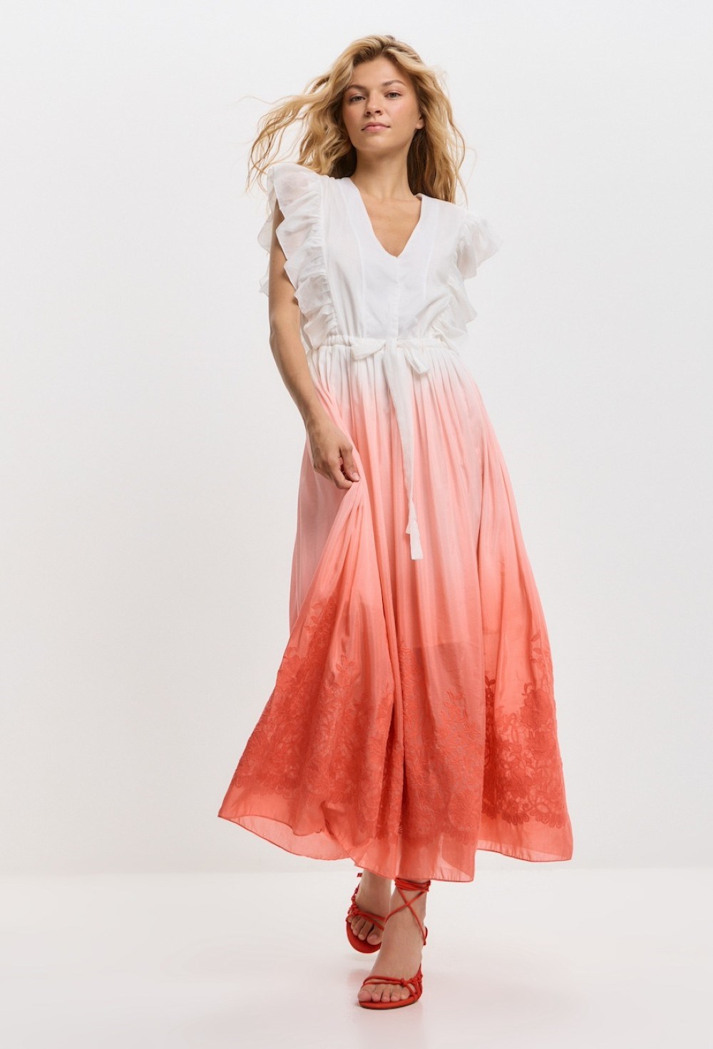 Платье в пол с из градиентного шелка с шитьем - фото 115379