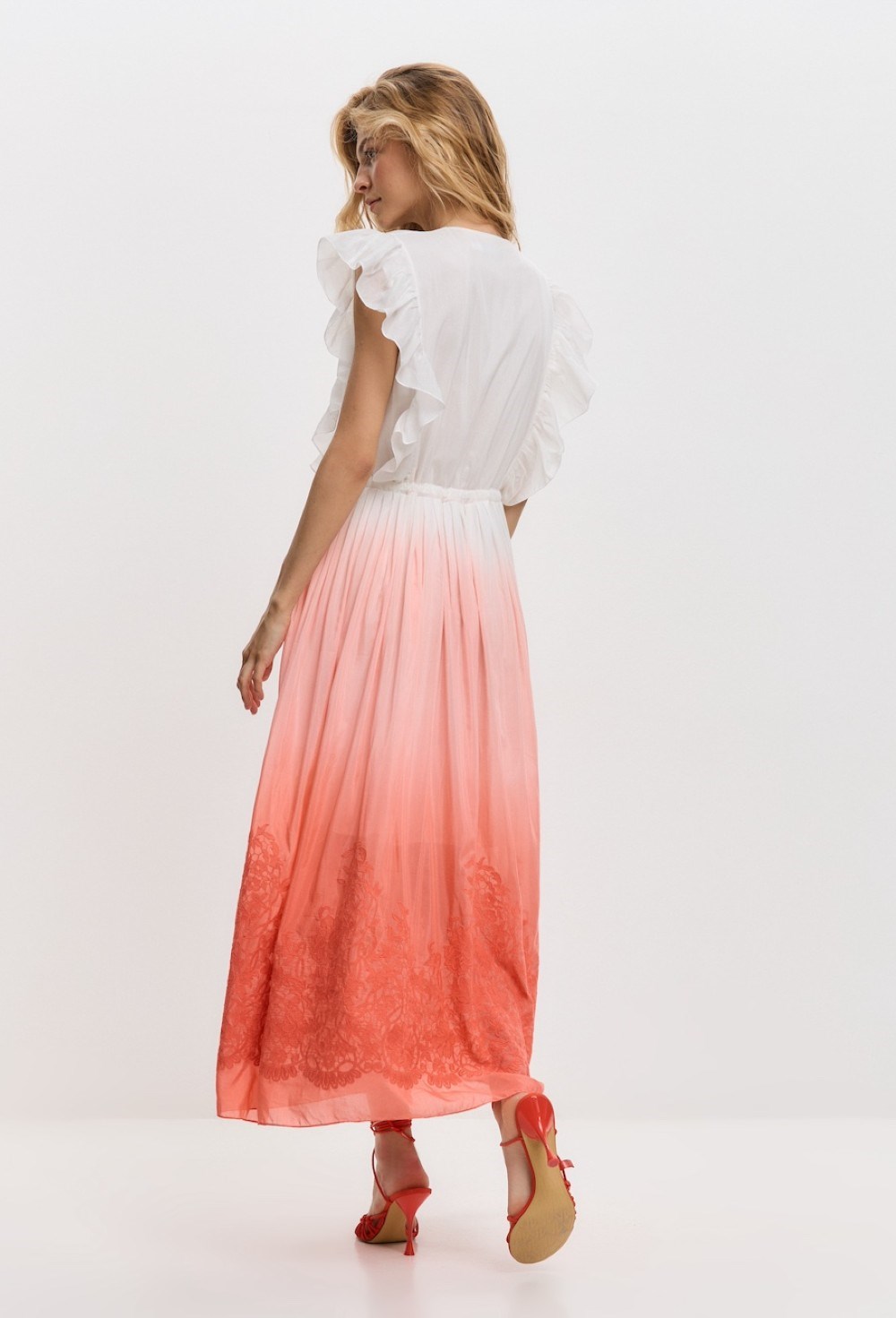 Платье в пол с из градиентного шелка с шитьем - фото 115383