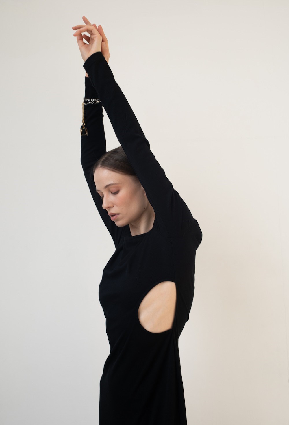 Платье с вырезами - фото 115404