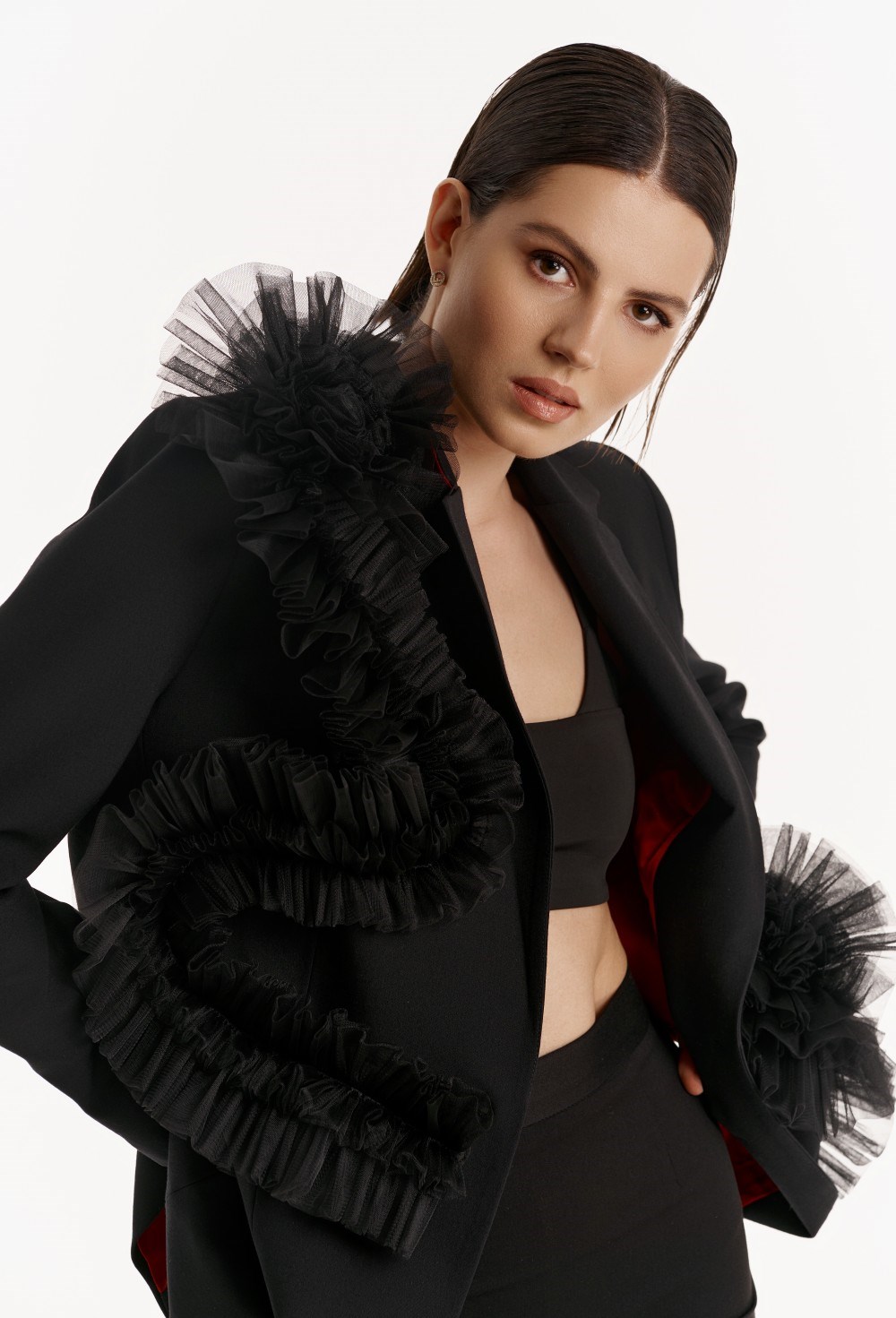 Жакет черный с декором цветы на магнитах - фото 116358