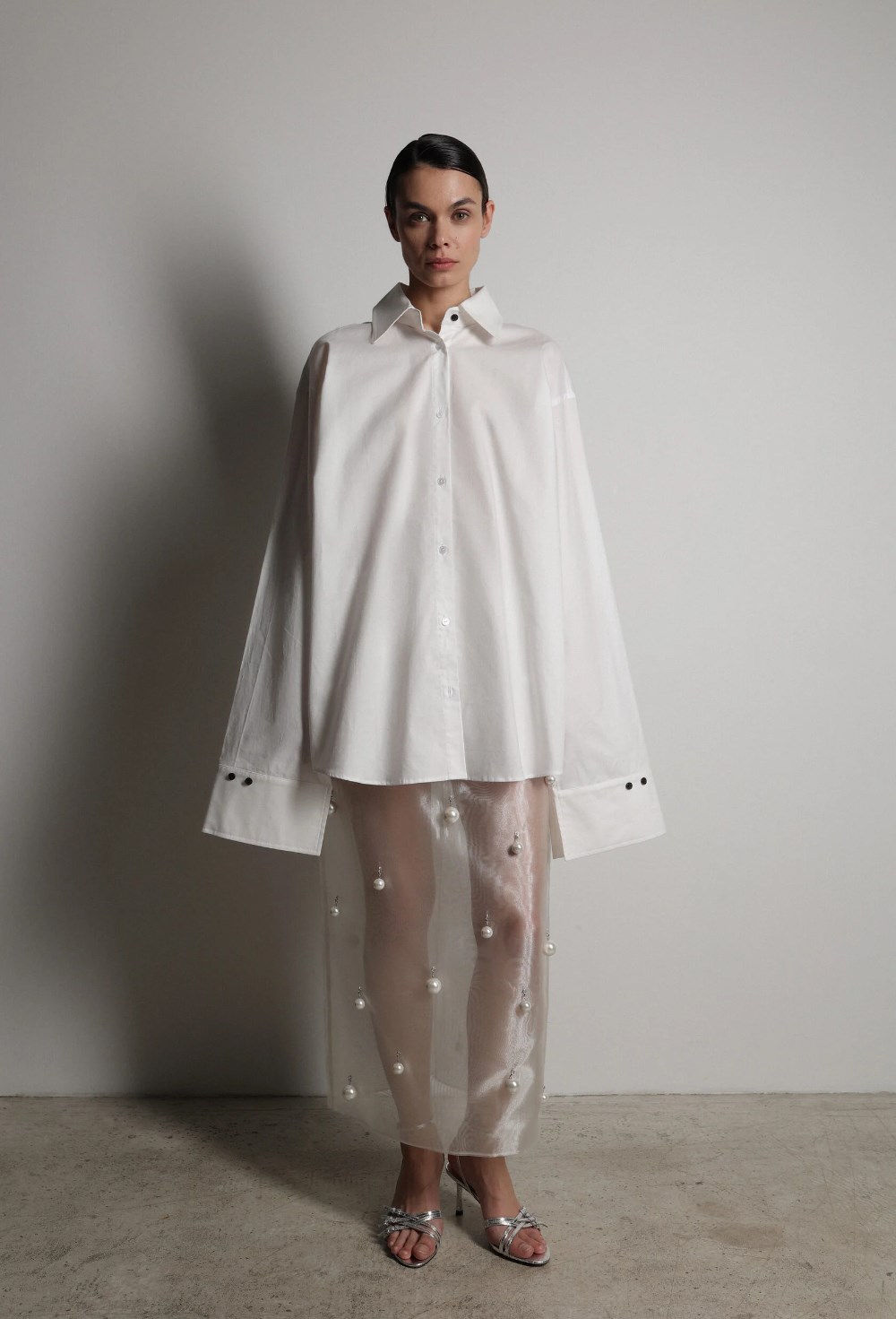 Рубашка с удлиненными рукавами - фото 117180