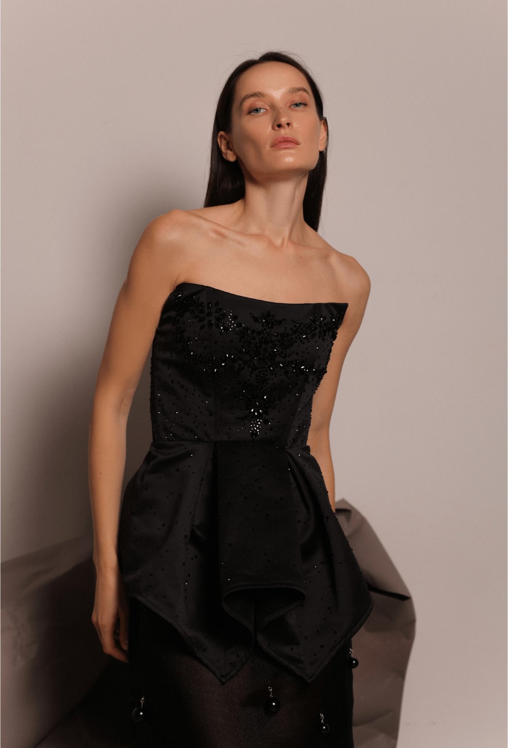 Корсет с баской расшитый стразами - фото 117202