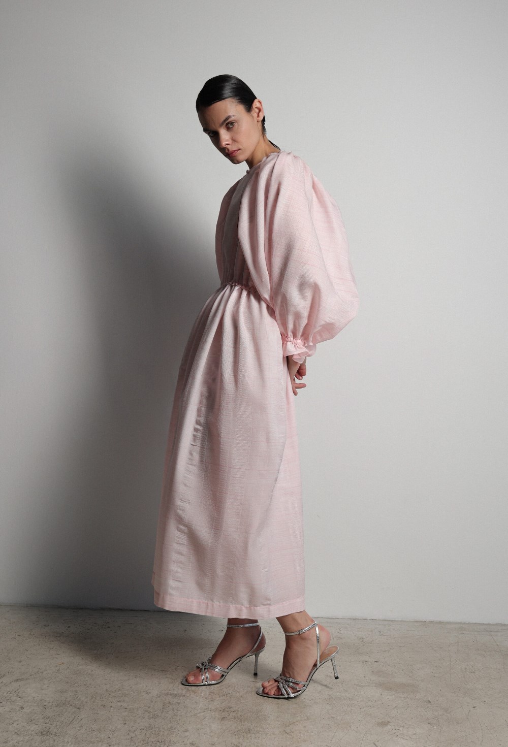 Платье миди розовое - фото 117414