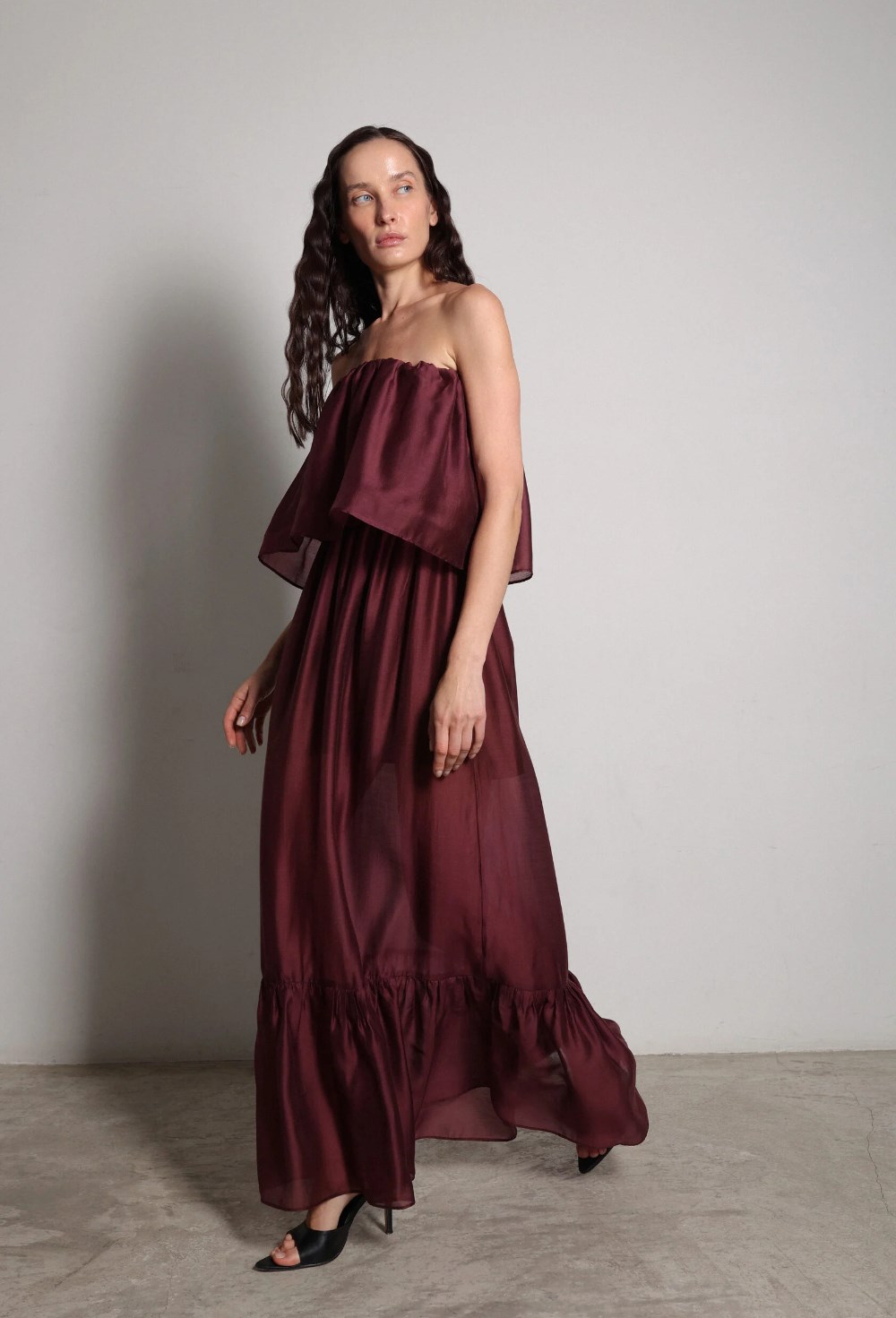 Платье миди с открытыми плечами - фото 117427