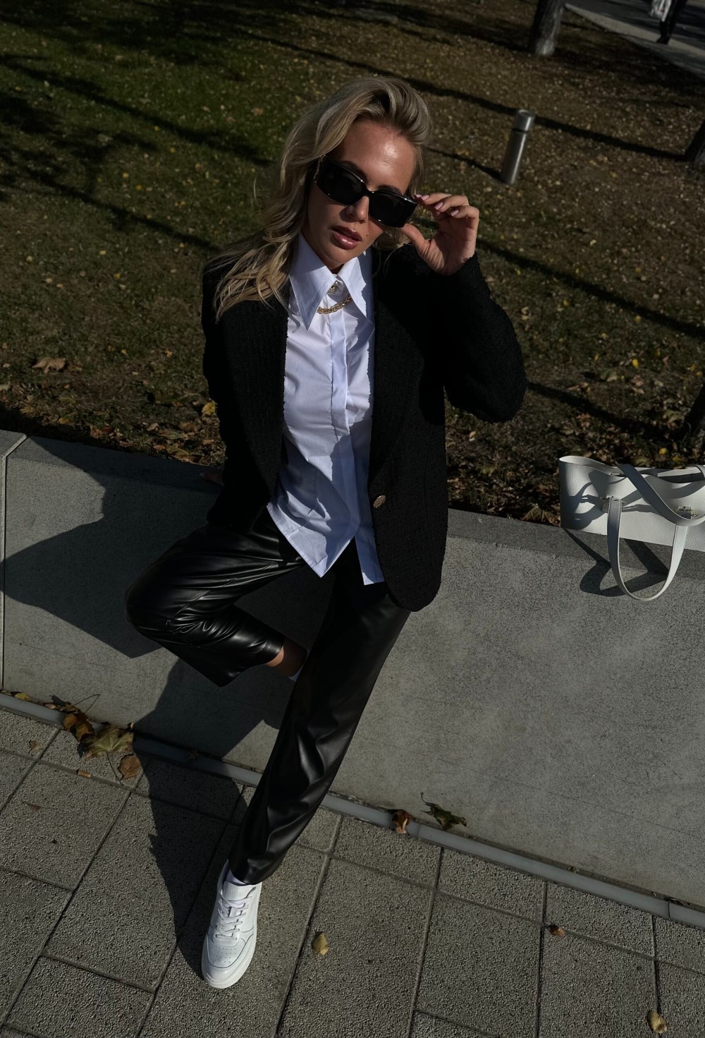 Брюки из эко-кожи - фото 118490