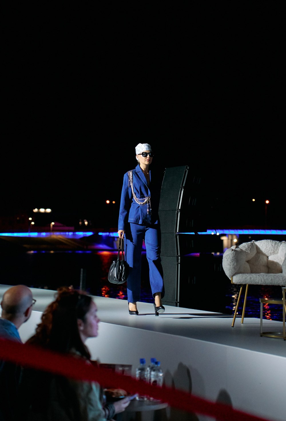 Джинсы - фото 118520