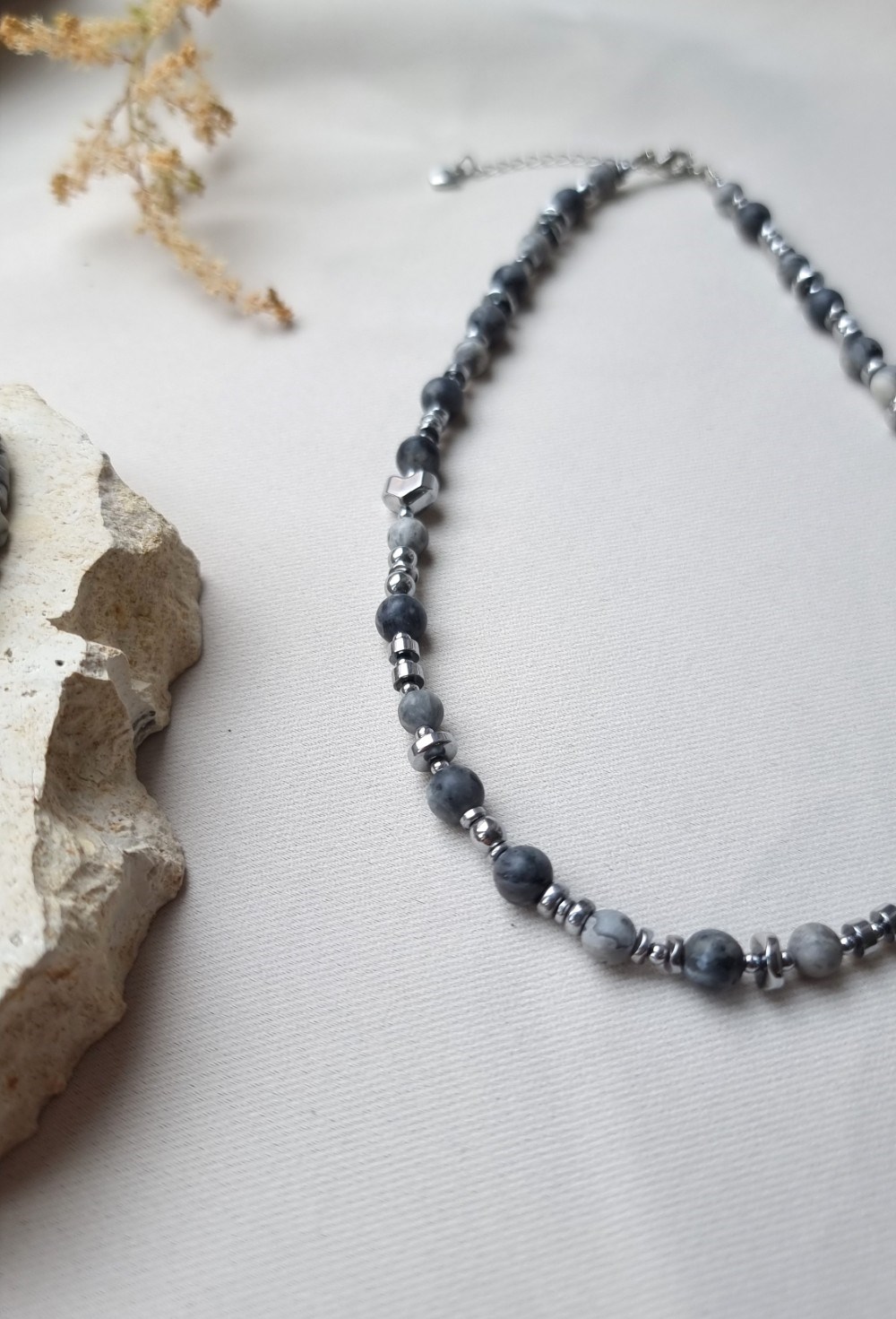 Колье серый минимализм - фото 118974