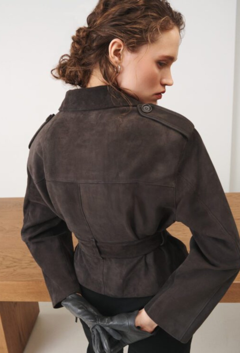 Укороченная замшевая куртка - фото 119643