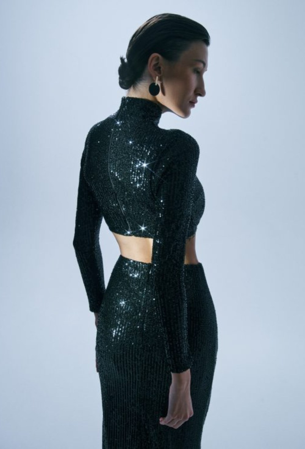 Укороченный топ с пайетками - фото 119762