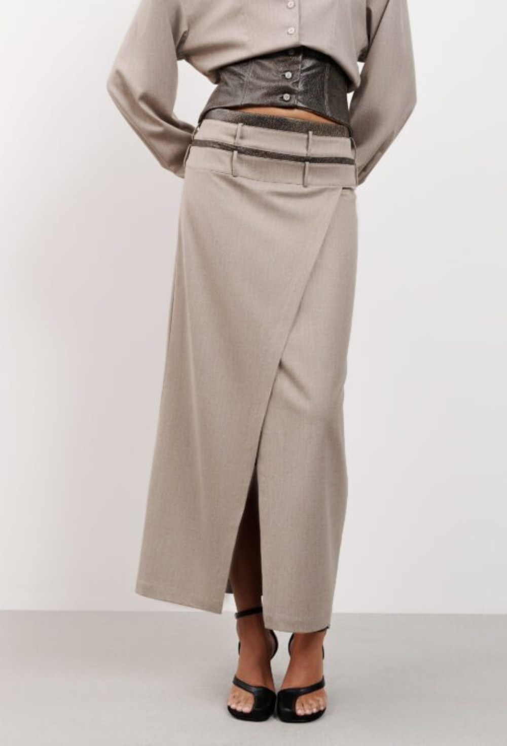 Юбка с кожаными деталями - фото 119861