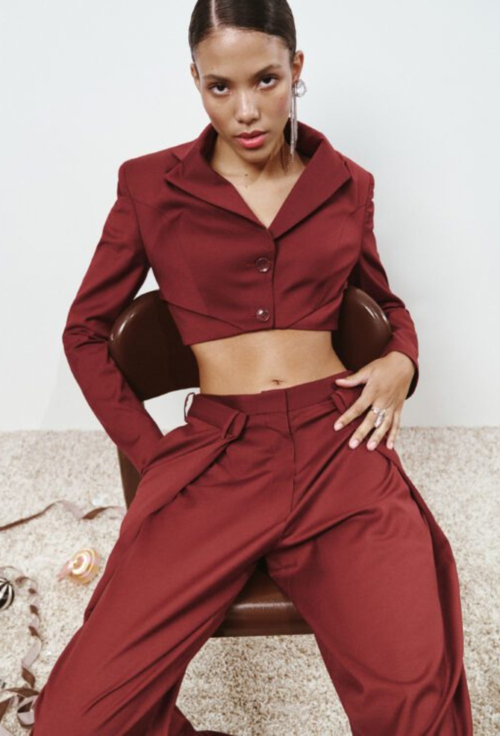 Укороченный жакет бордовый - фото 119923