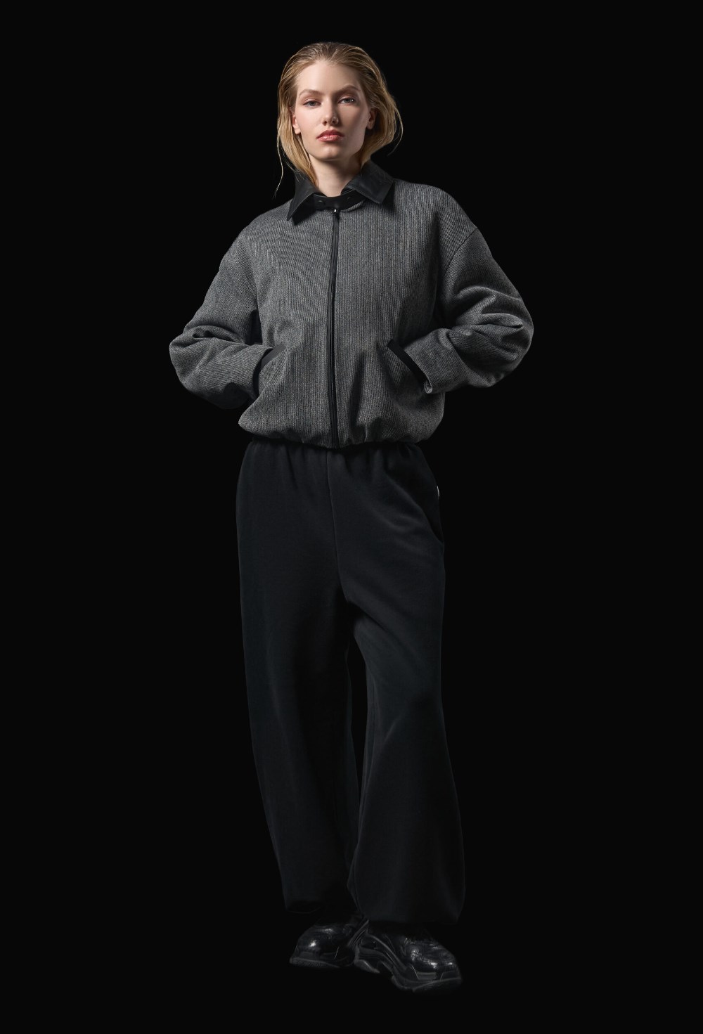 Бомбер с кожаным воротником - фото 120384