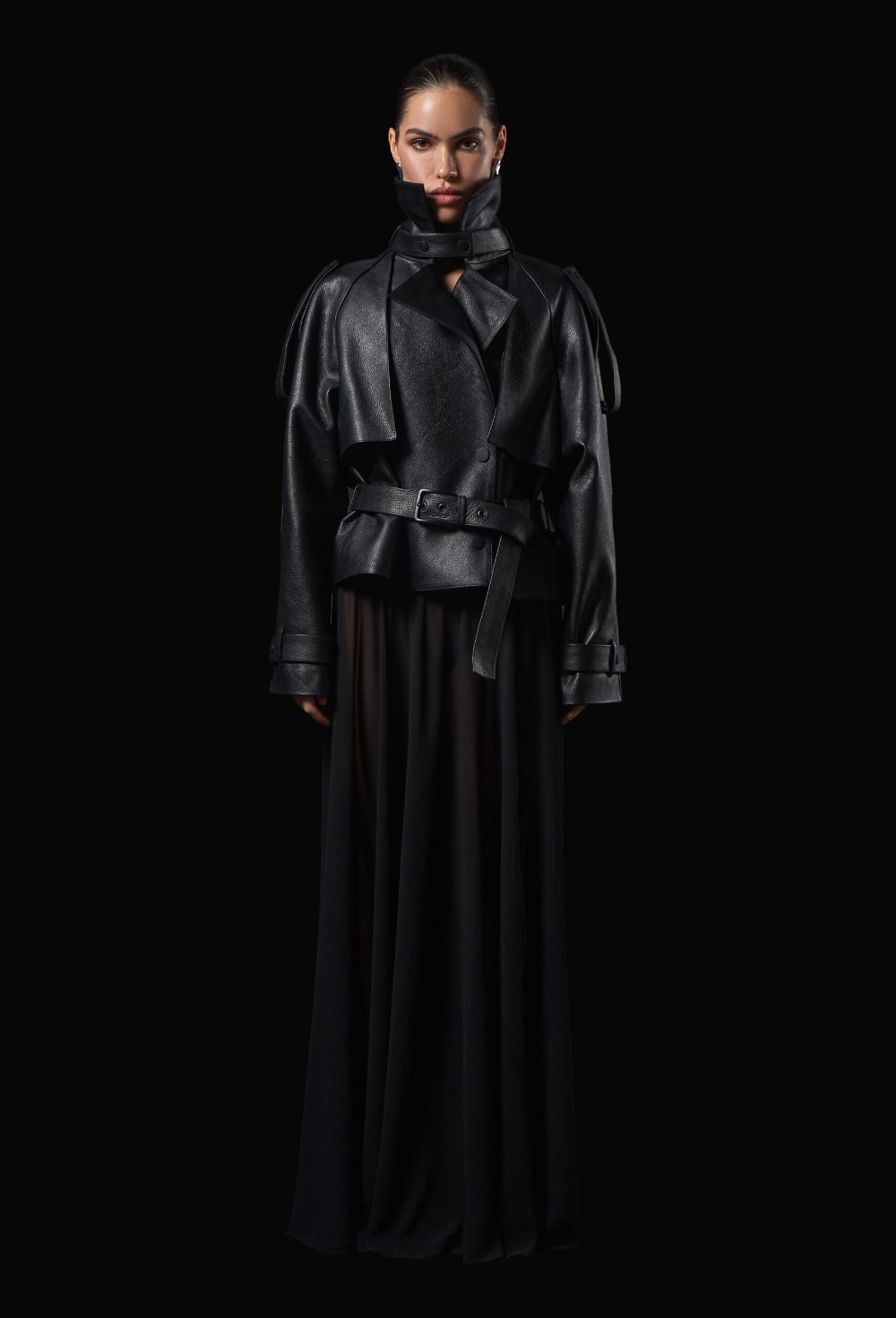 Куртка из плотной кожи - фото 120421