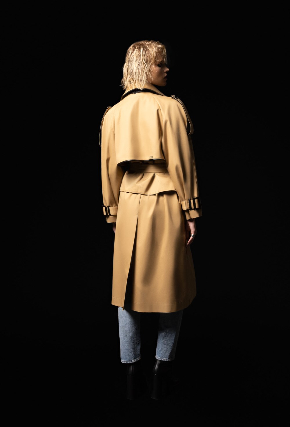 Тренч-трансформер с кожаной окантовкой - фото 120532