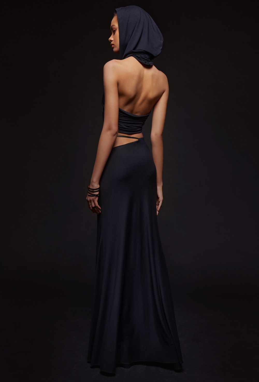 Черная трикотажная юбка макси - фото 120611