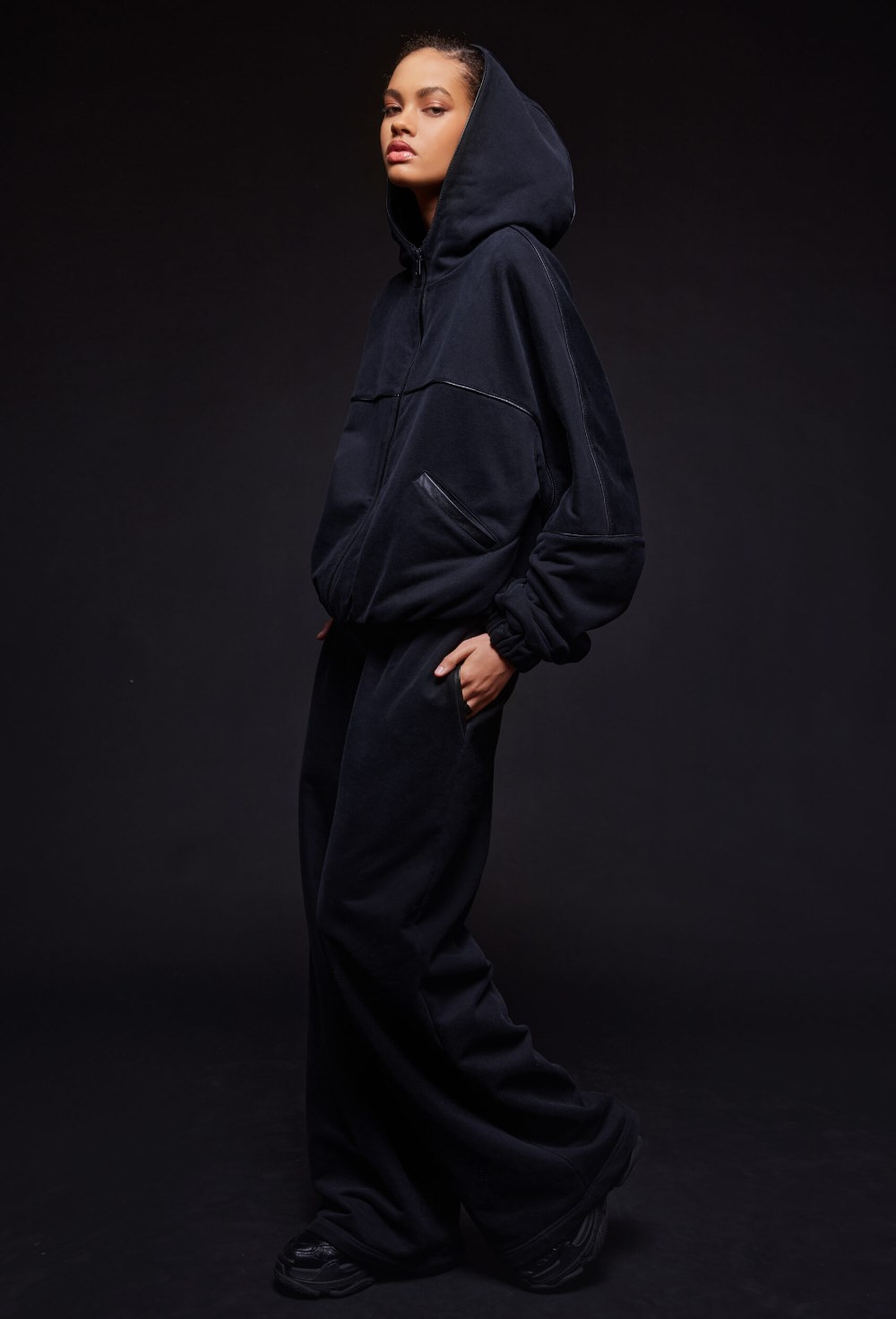 Черные oversize джоггеры - фото 120617