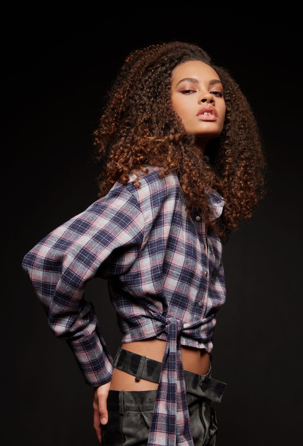 Серая рубашка в клетку - фото 120674