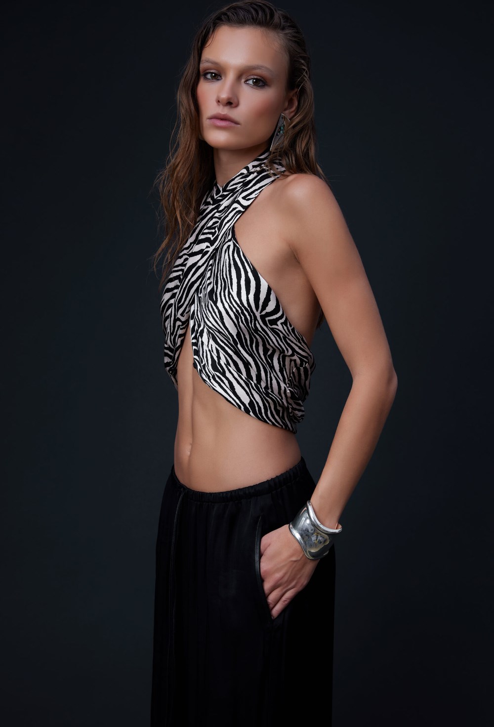 Халтер-топ зебра со съемным кожаным ремнем - фото 120697